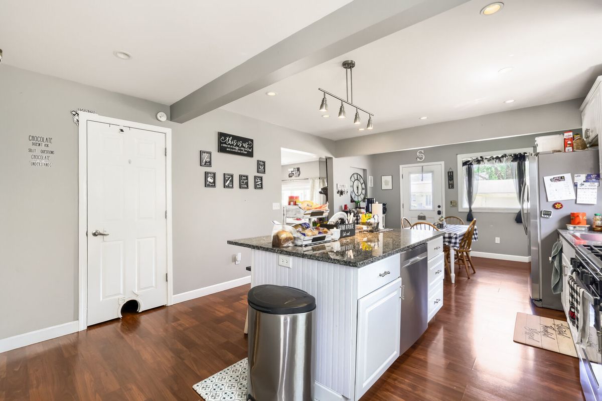 225 N May Street, Hinckley, IL 60520