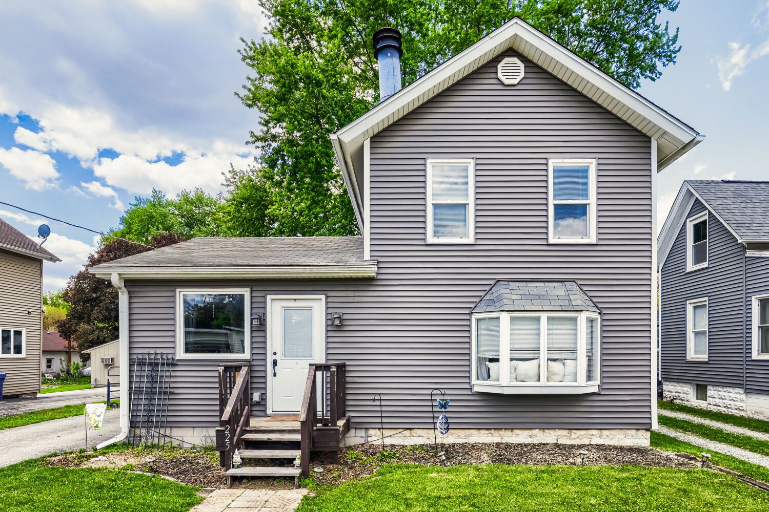 225 N May Street — Hinckley, IL 60520
