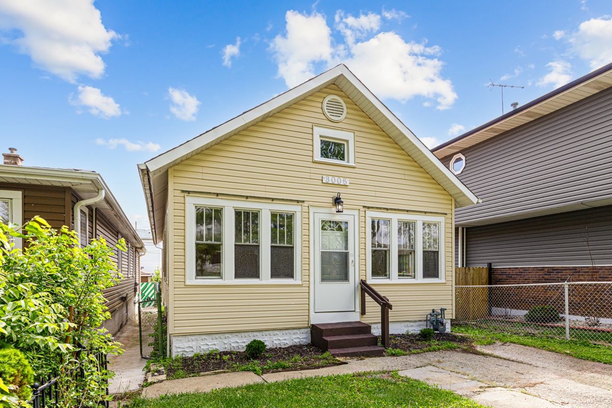 3005 Commercial Avenue — Chicago Heights, IL 60411