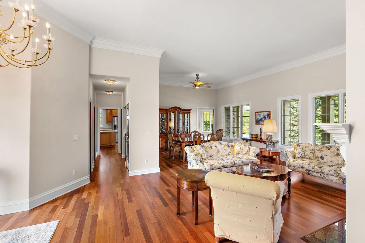1340 Cantigny Court, Chesterton, IN 46304