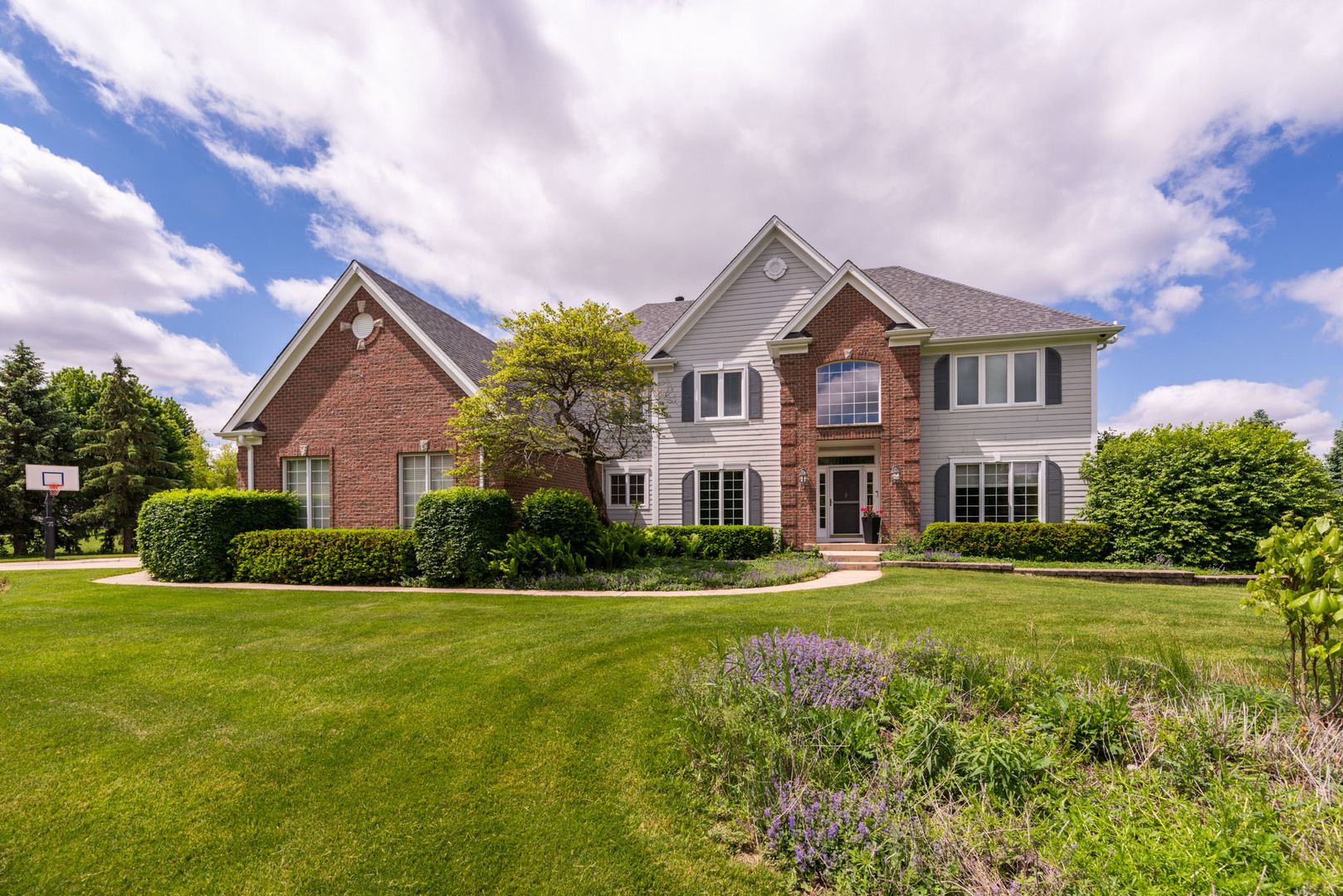 4N918 WEST WOODS Drive — St. Charles, IL 60175