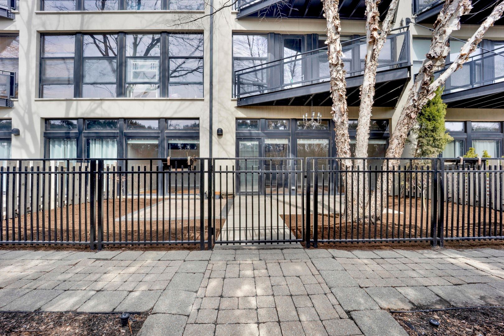 1071 W 15th Street #109 — Chicago, IL 60608