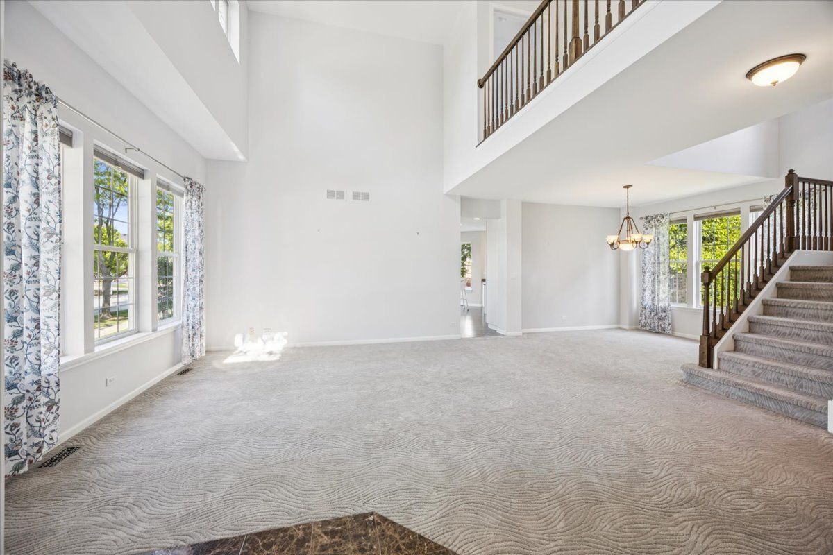 2409 Meadowbrook Lane, Westchester, IL 60154