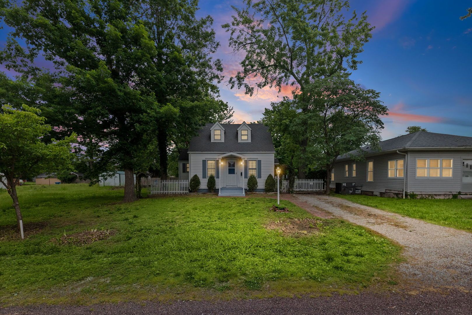 407 S Davis Avenue — Centralia, IL 62801