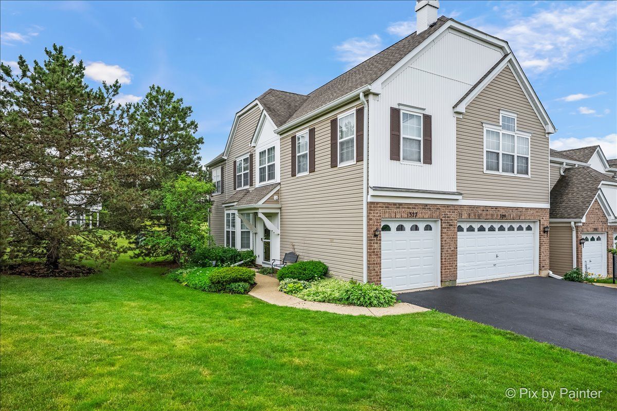 327 Gazebo Lane — Lombard, IL 60148