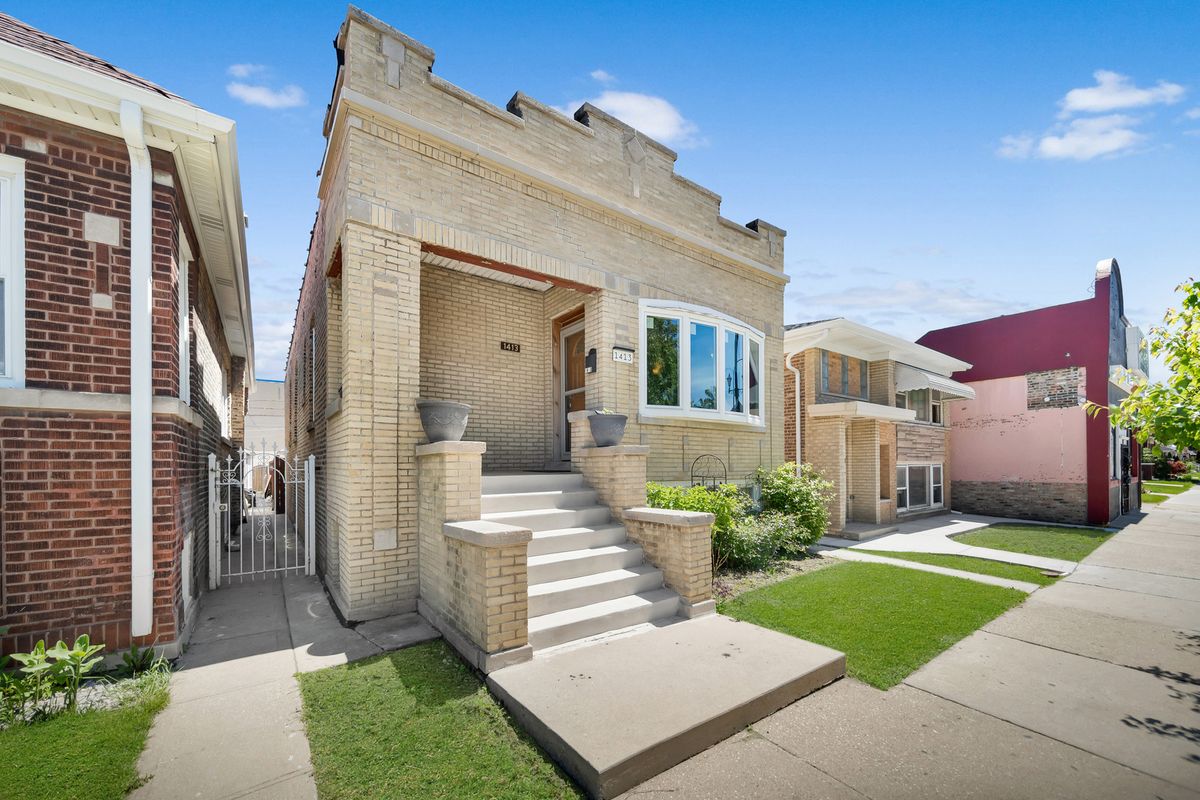 1413 S Central Avenue, Cicero, IL 60804