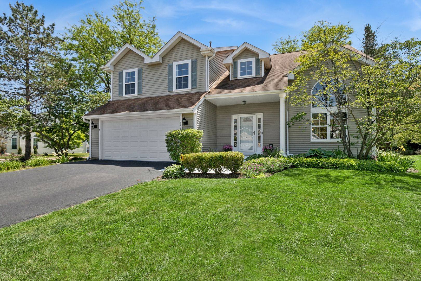 139 N Crooked Lake Lane — Lindenhurst, IL 60046
