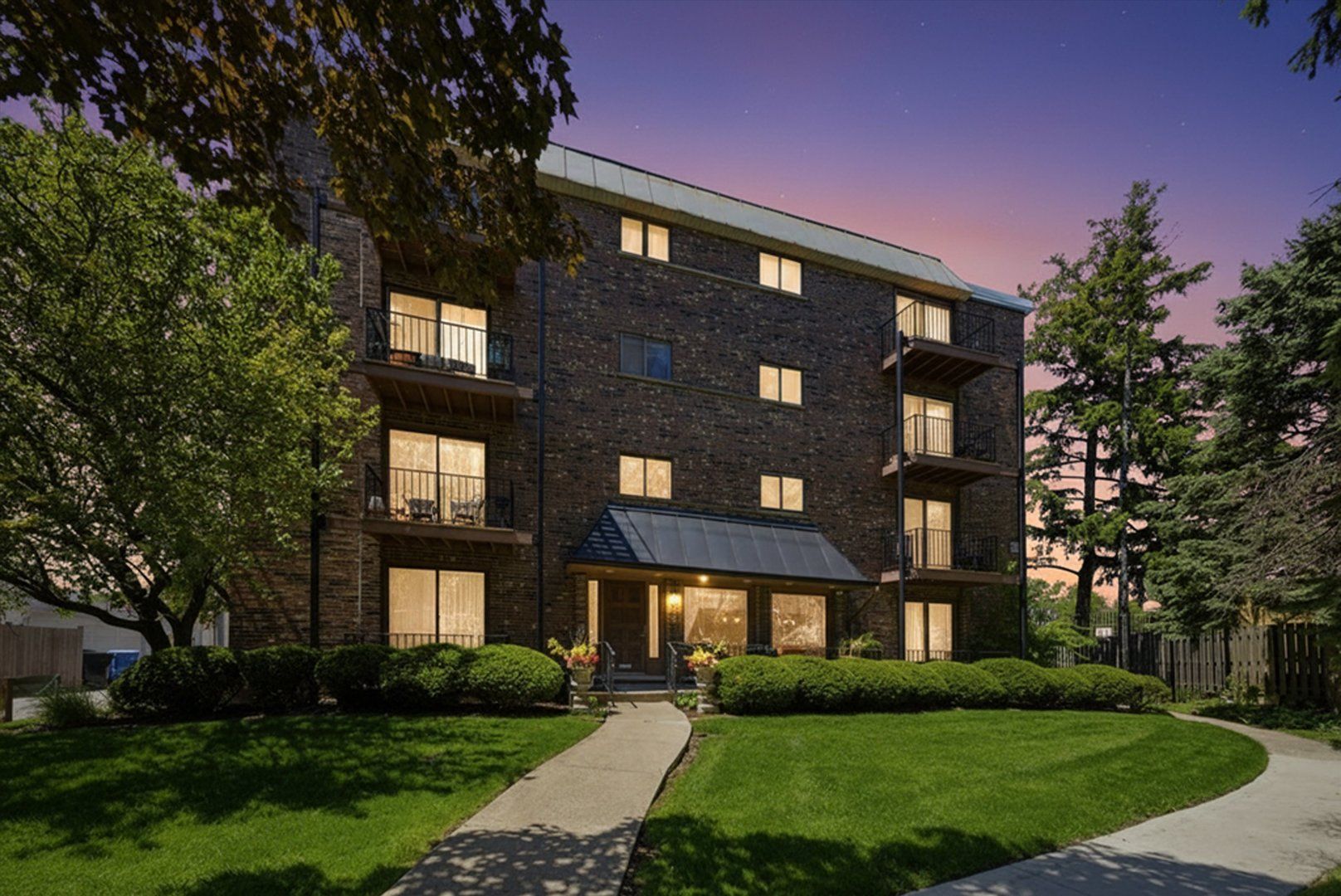 2218 N Newland Avenue #401 — Chicago, IL 60707
