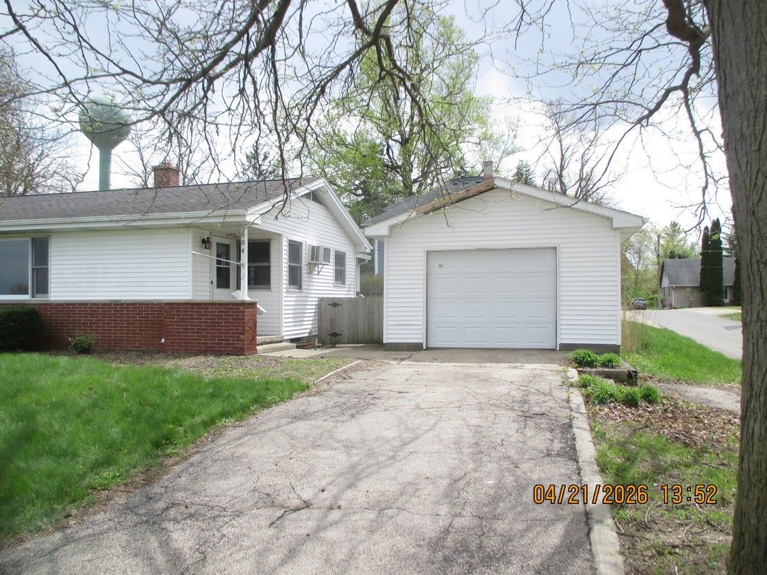 504 Washington Street, Maple Park, IL 60151