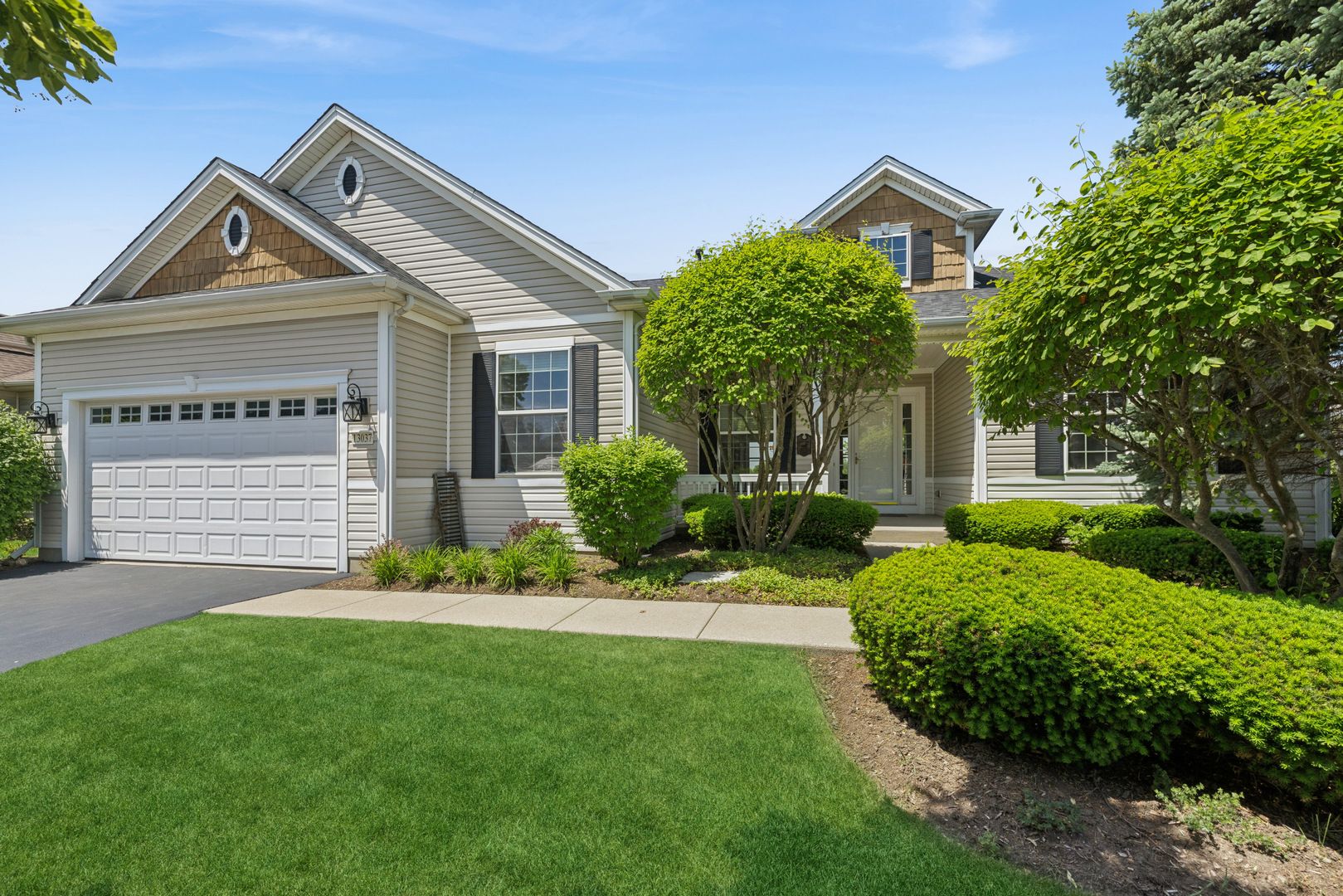 13037 Stone Creek Court — Huntley, IL 60142