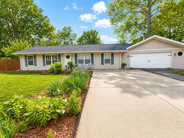 2107 Rodney Drive, Champaign, IL 61821