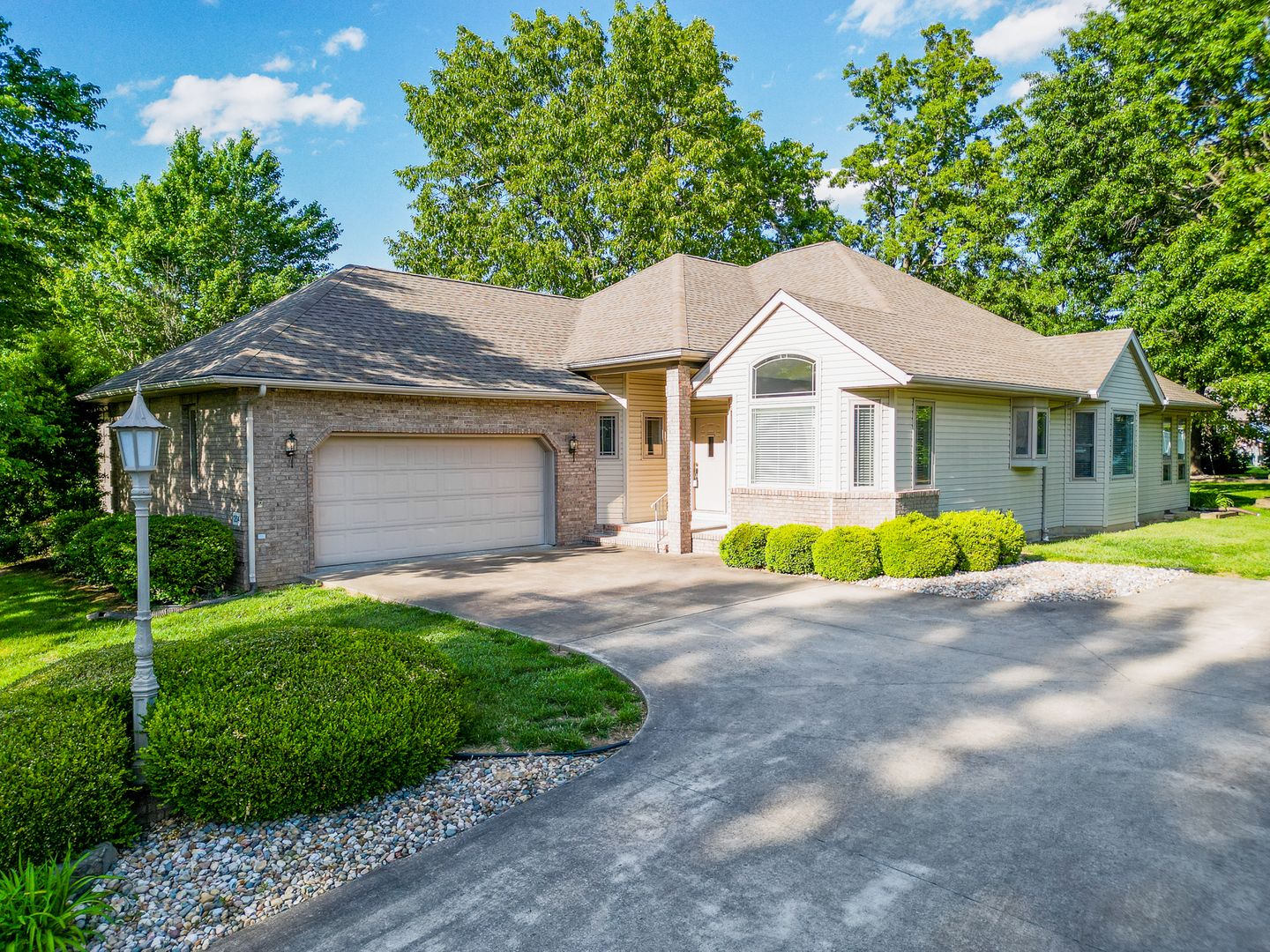 1204 Dylan Lane — Carterville, IL 62918