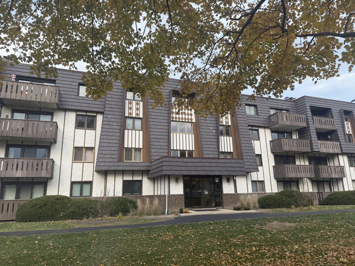 13000 W Heiden Circle #3105, Lake Bluff, IL 60044