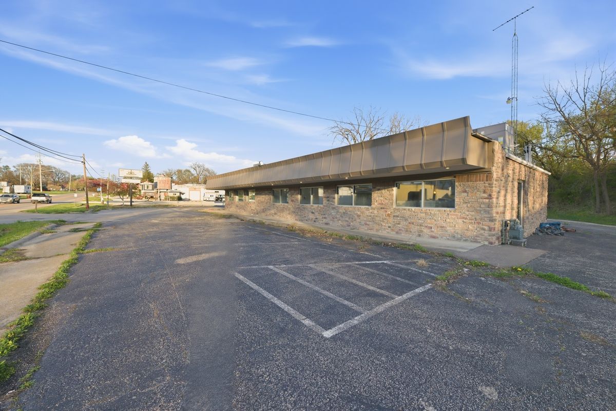 682 Park Avenue, Genoa, IL 60135