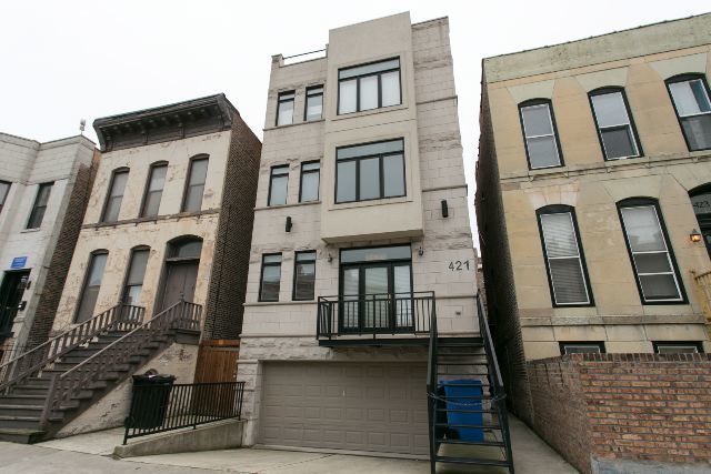 421 W Armitage Avenue #2 — Chicago, IL 60614