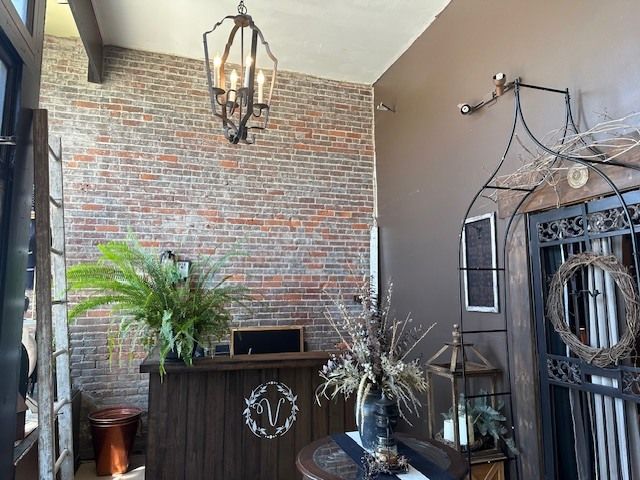 8 W Main Street, Duquoin, IL 62832