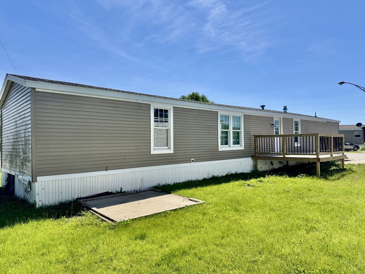 2705 St Vincent Avenue #43, Lasalle, IL 61301