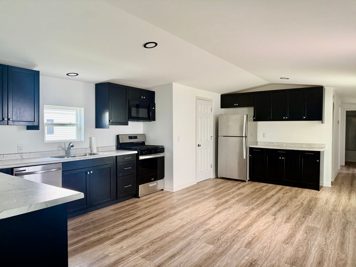 2705 St Vincent Avenue #43, Lasalle, IL 61301