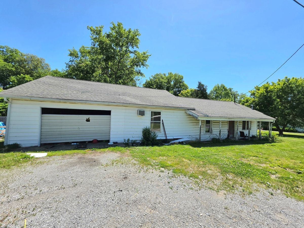 214 Pyle Street, Carrier Mills, IL 62917