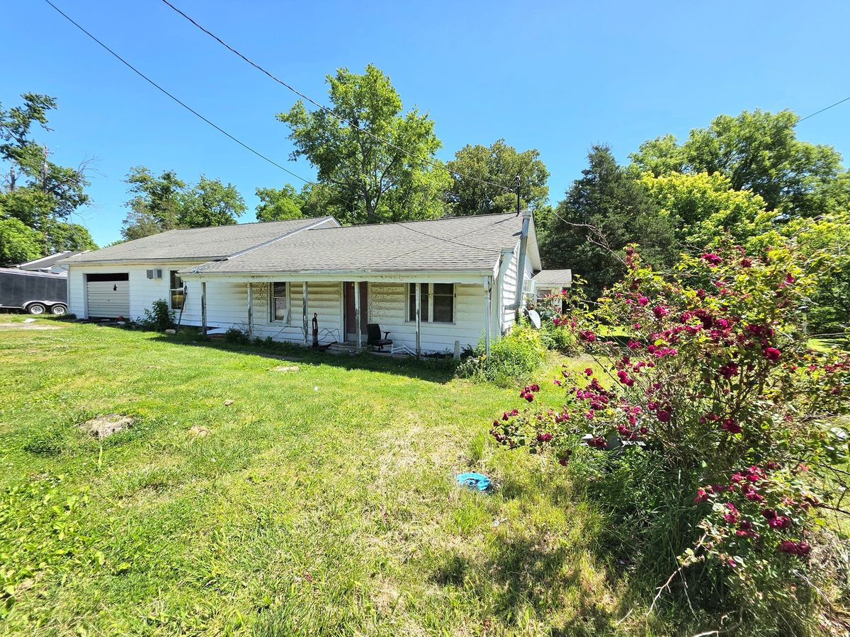 214 Pyle Street, Carrier Mills, IL 62917