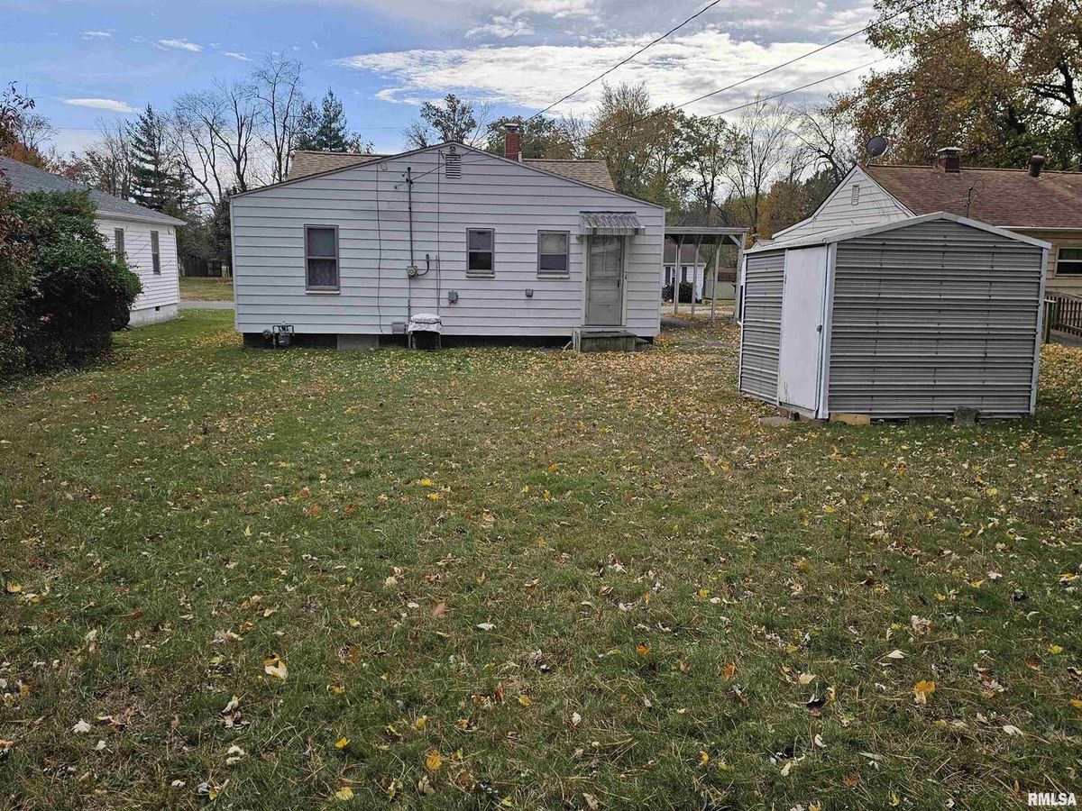 2712 LOGAN Street, Mt Vernon, IL 62864