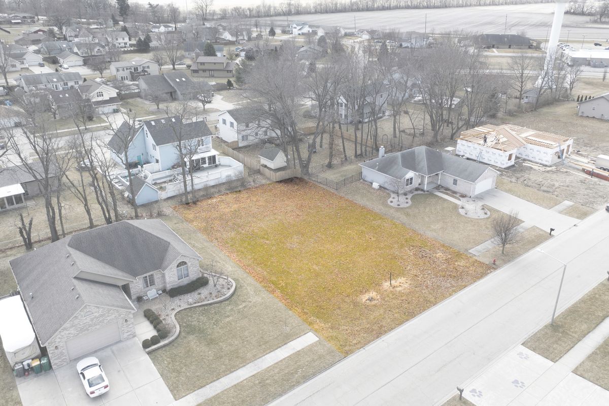 883 Winchester Green Drive, Wilmington, IL 60481