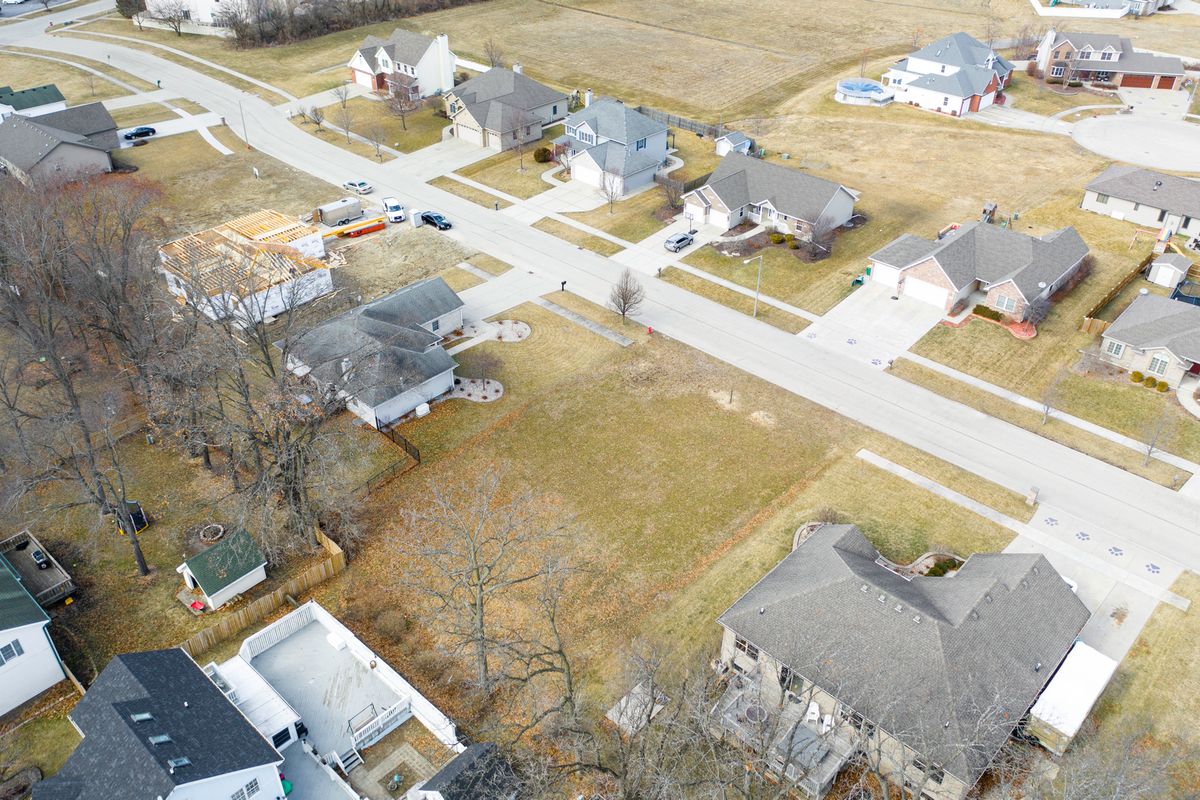883 Winchester Green Drive, Wilmington, IL 60481
