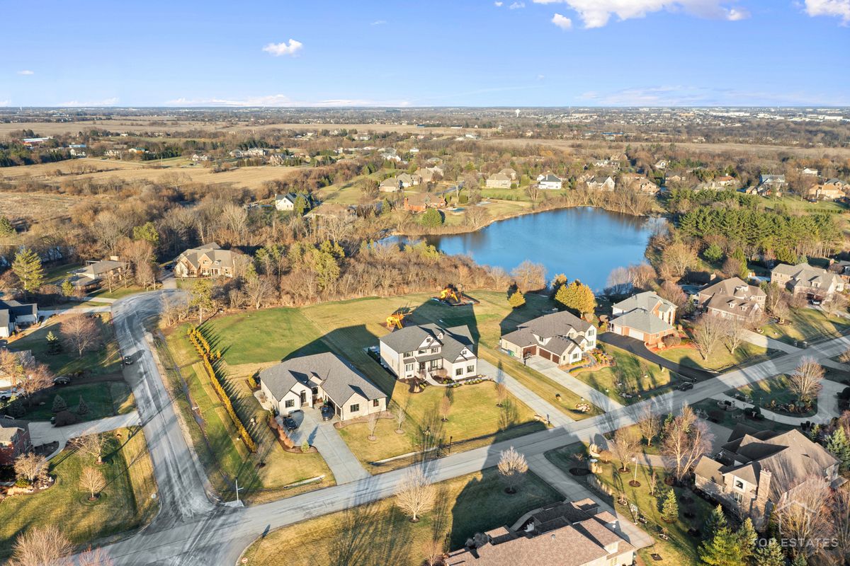 17931 S CRYSTAL LAKE Drive, Mokena, IL 60448