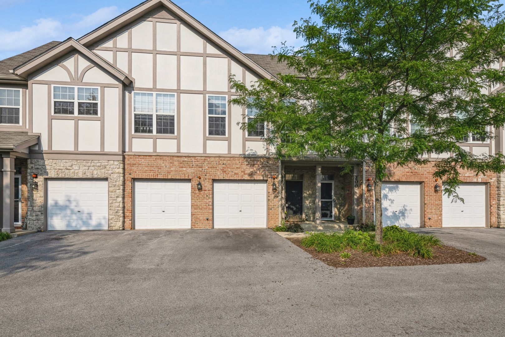 250 ROSEHALL Drive #260 — Lake Zurich, IL 60047