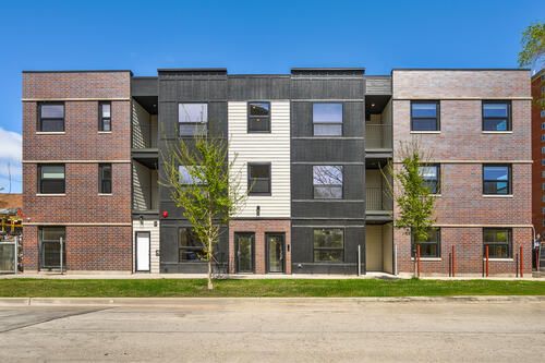 3992 S Lake Park Avenue #2S — Chicago, IL 60653
