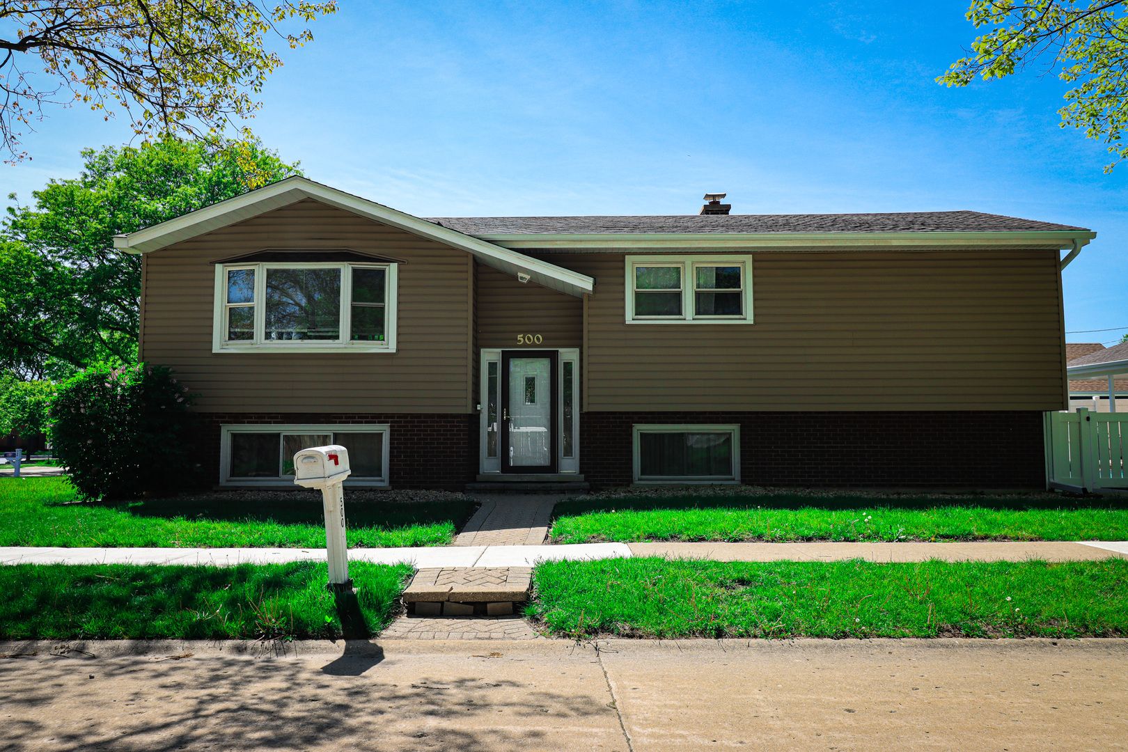 500 N Westwood Avenue — Lombard, IL 60148