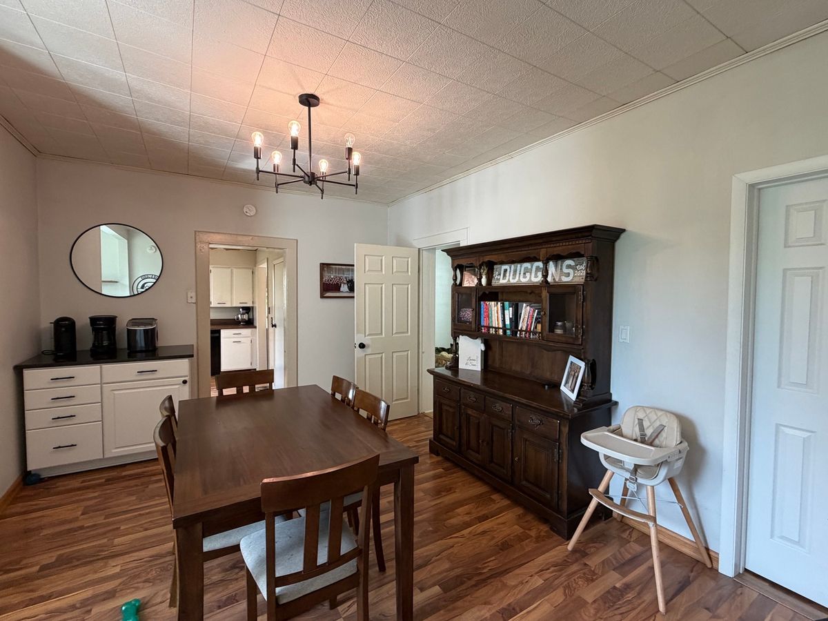 607 N Plum Street, Farmer City, IL 61842
