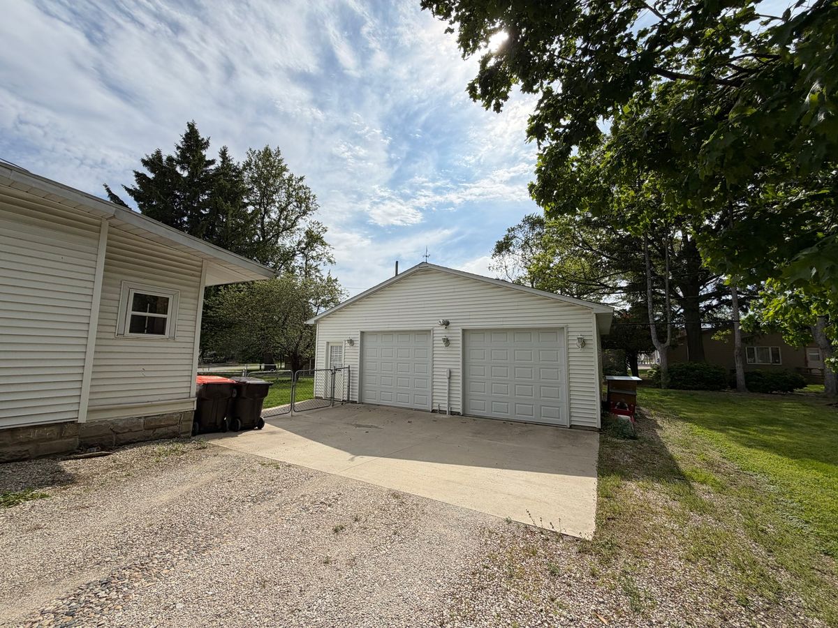 607 N Plum Street, Farmer City, IL 61842
