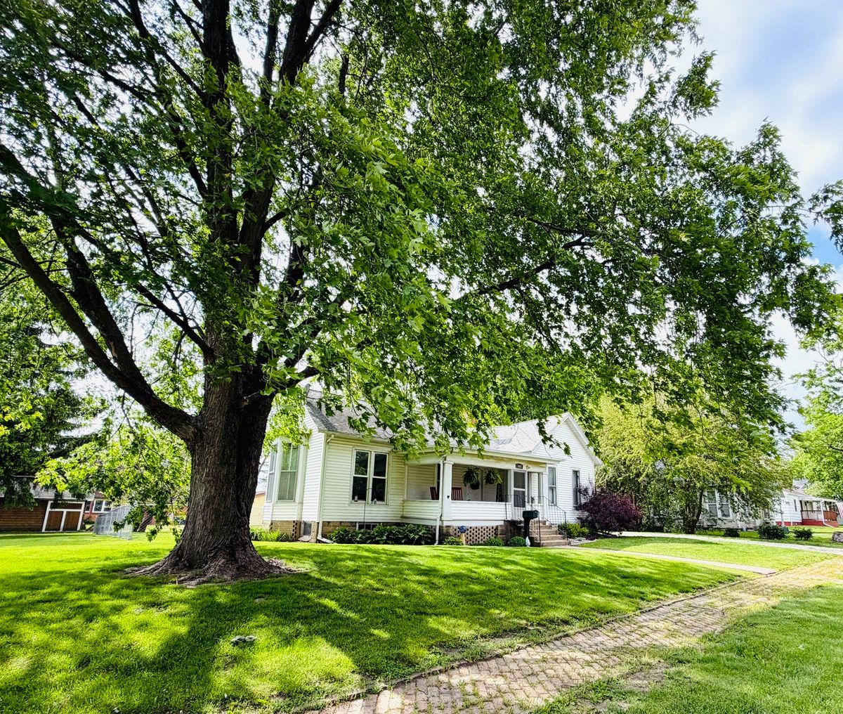 607 N Plum Street, Farmer City, IL 61842