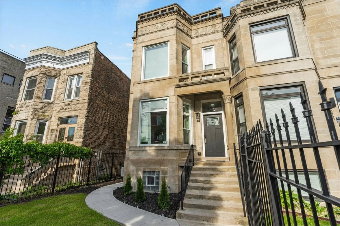 6450 S Greenwood Avenue — Chicago, IL 60637