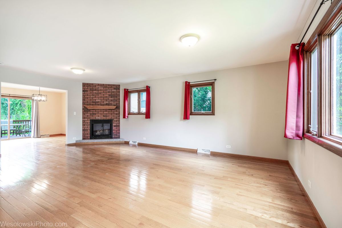 511 W Palatine Road, Palatine, IL 60067