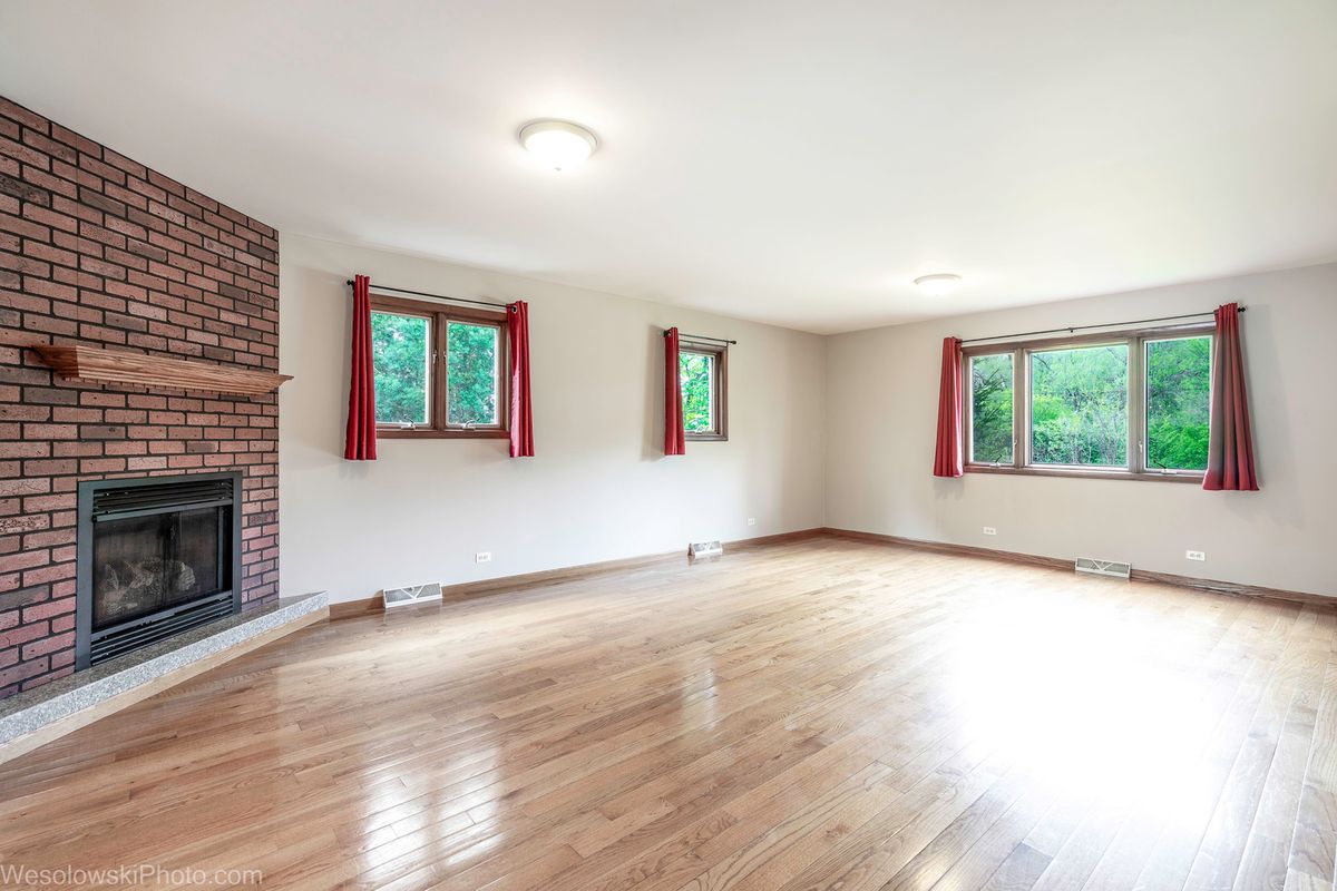 511 W Palatine Road, Palatine, IL 60067