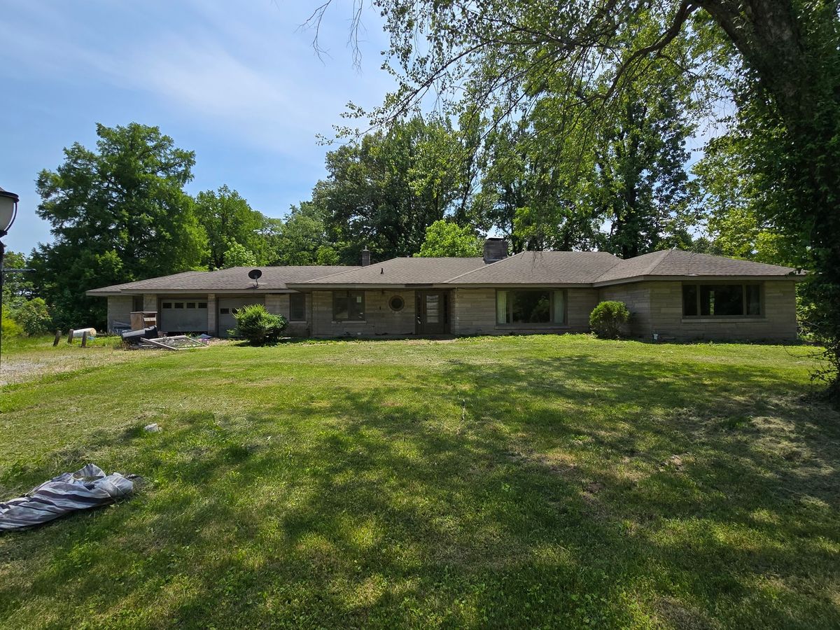 1490 Raleigh Road, Raleigh, IL 62977