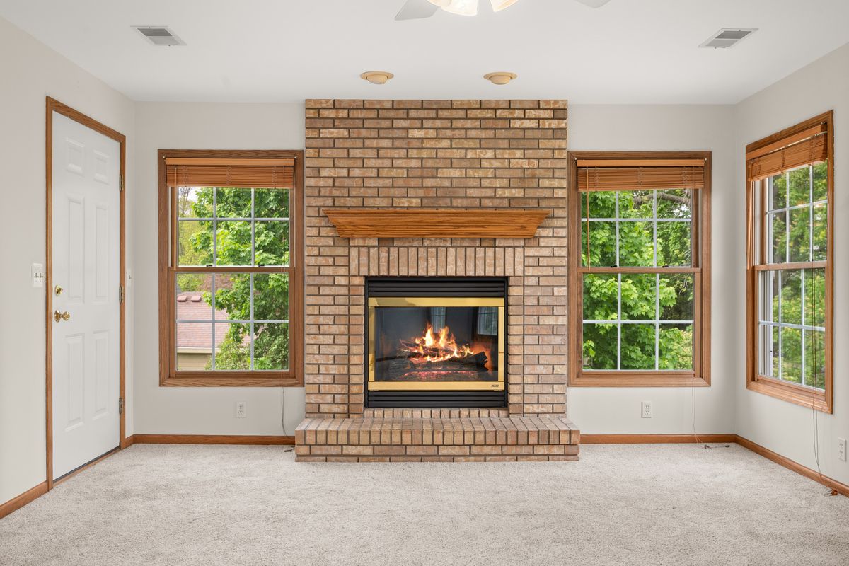 183 McLaren Drive N #183, Sycamore, IL 60178