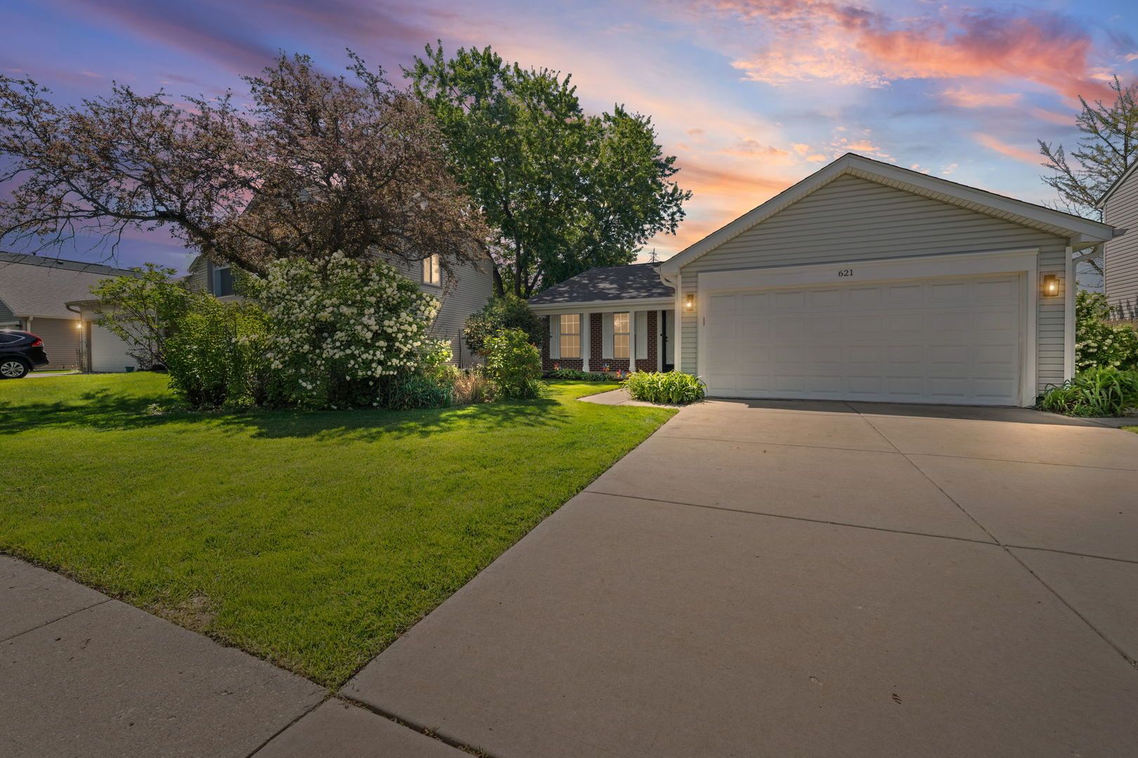 621 Cutter Lane — Elk Grove Village, IL 60007