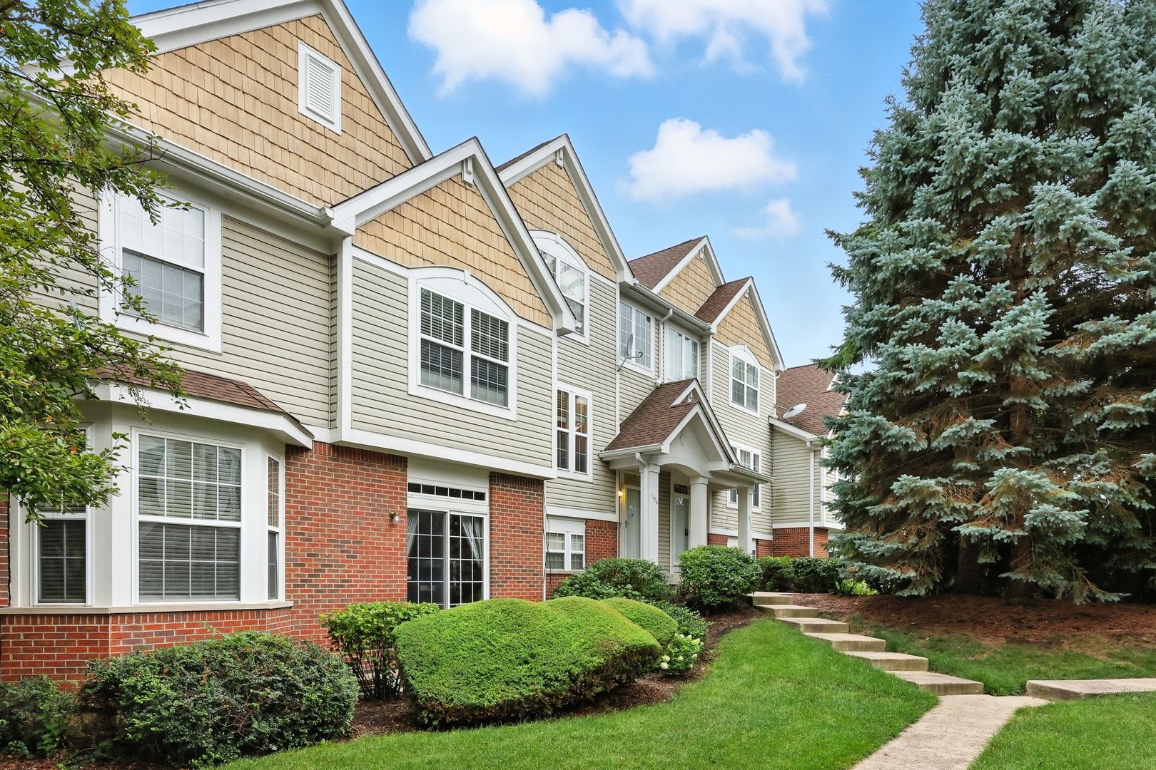1270 Georgetown Way — Vernon Hills, IL 60061