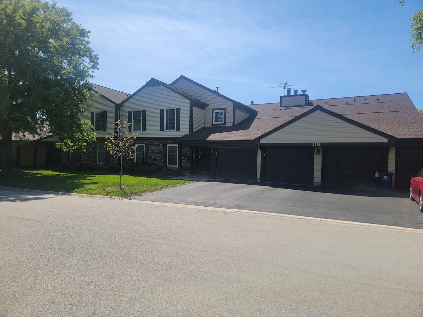 2115 Lancaster Circle #202D — Naperville, IL 60565