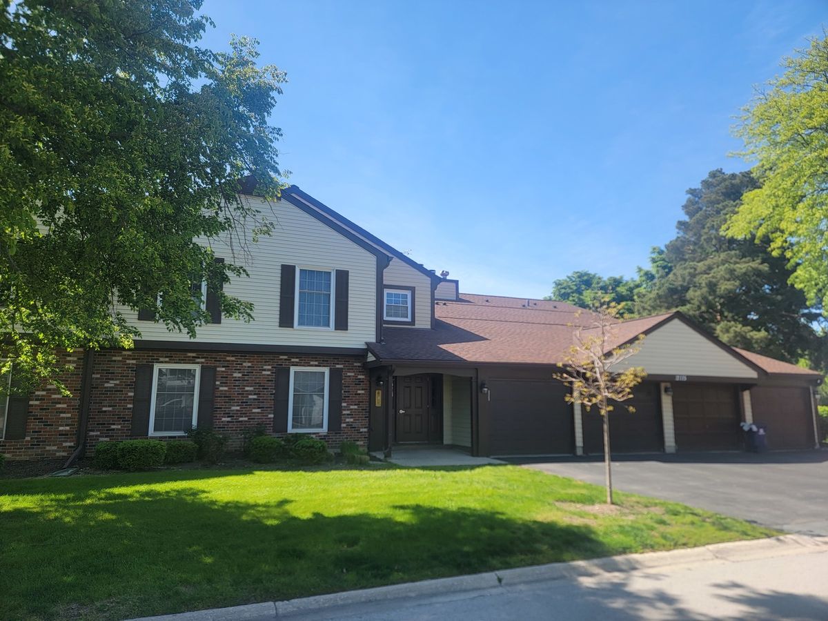 2115 Lancaster Circle #202D, Naperville, IL 60565