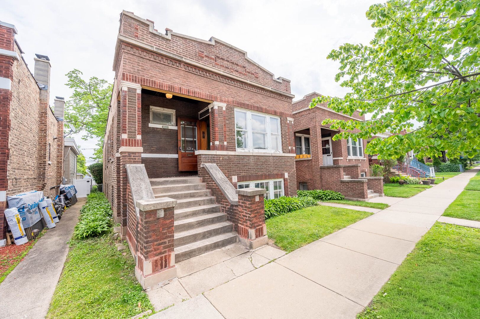 2323 Highland Avenue — Berwyn, IL 60402