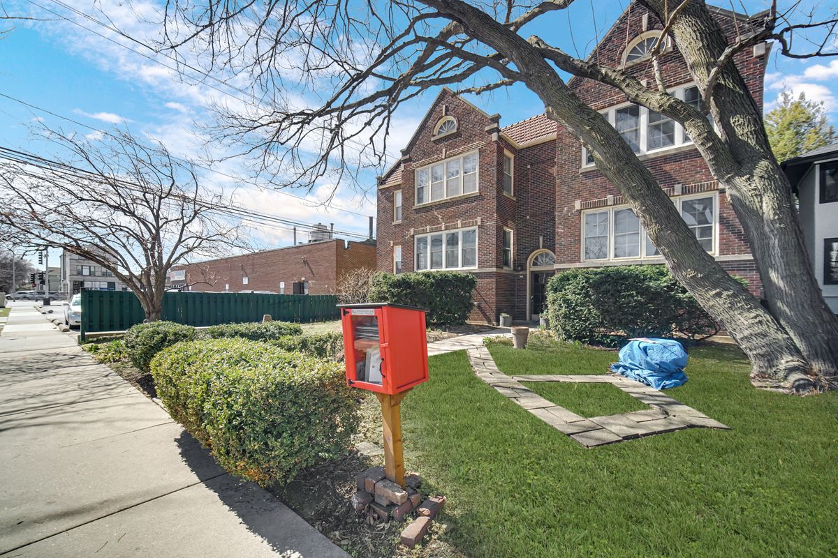 431 S East Avenue #1N, Oak Park, IL 60302
