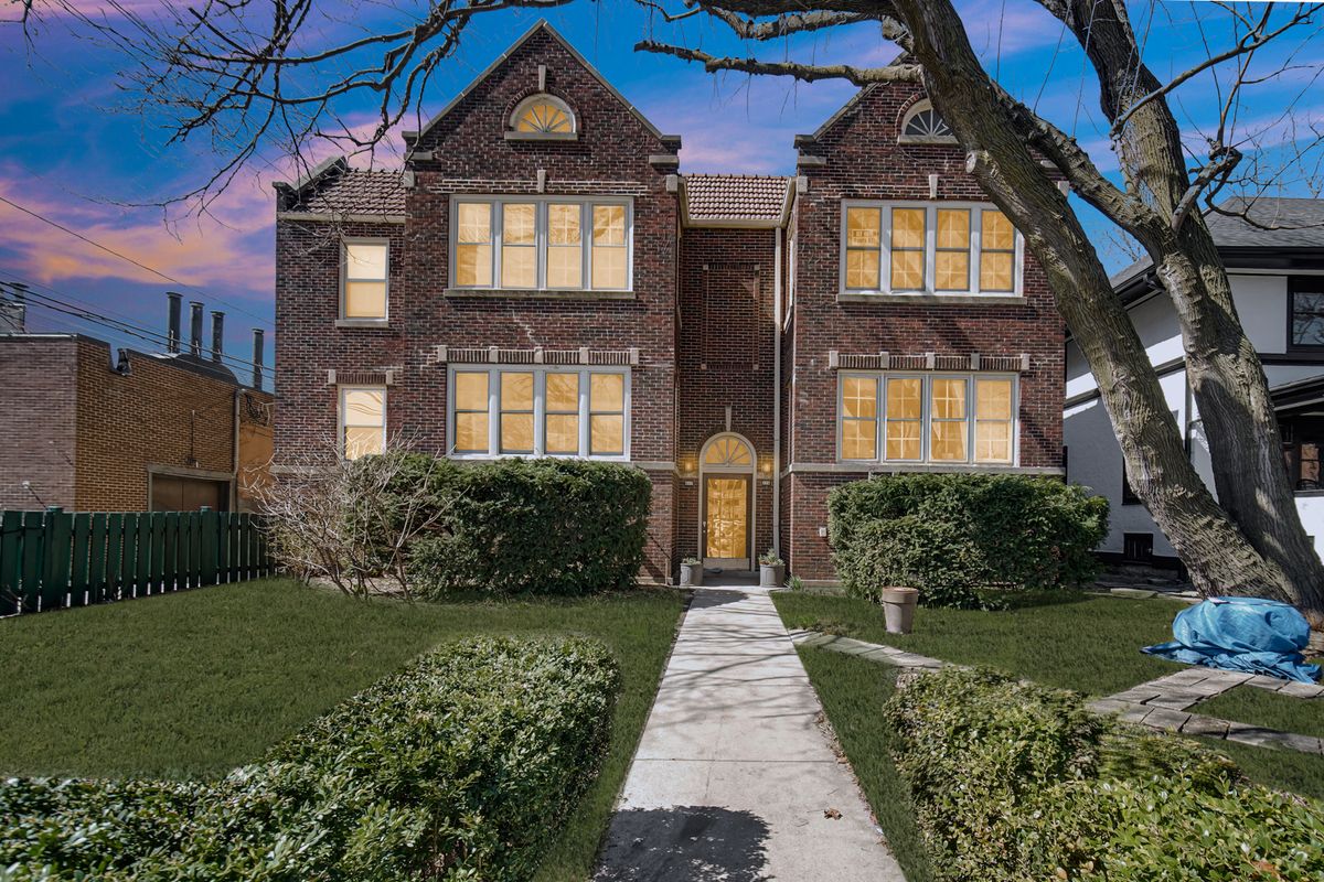 431 S East Avenue #1N, Oak Park, IL 60302