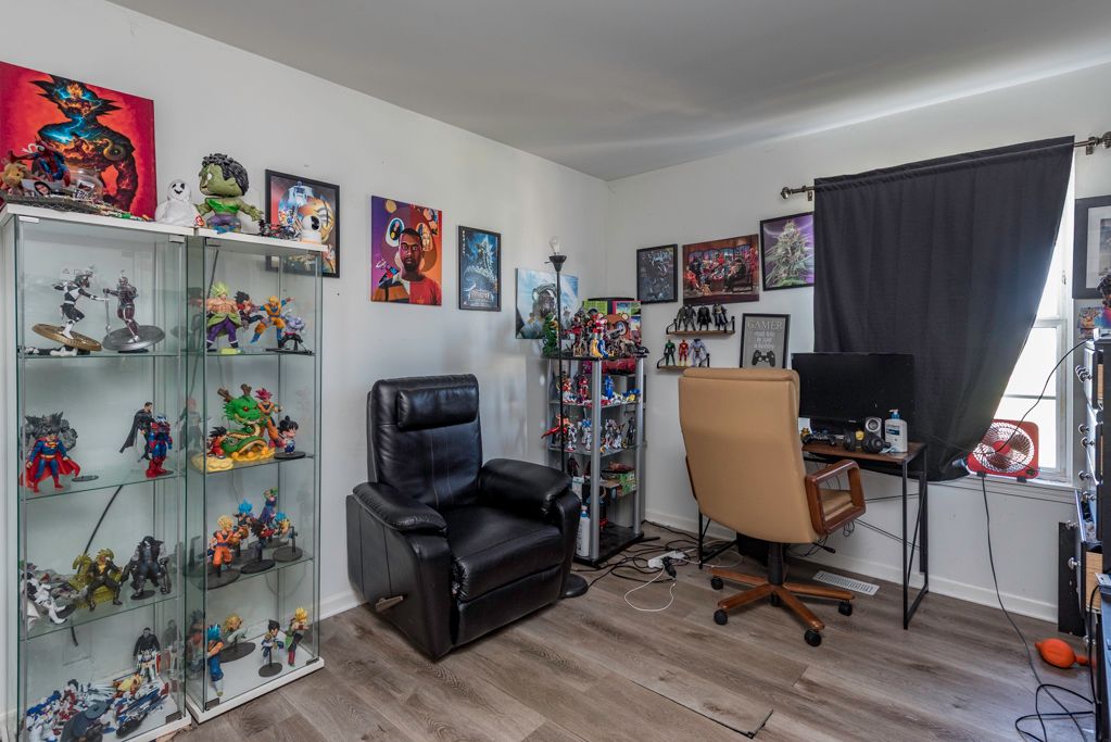 1995 W Meadowview Drive, Round Lake, IL 60073
