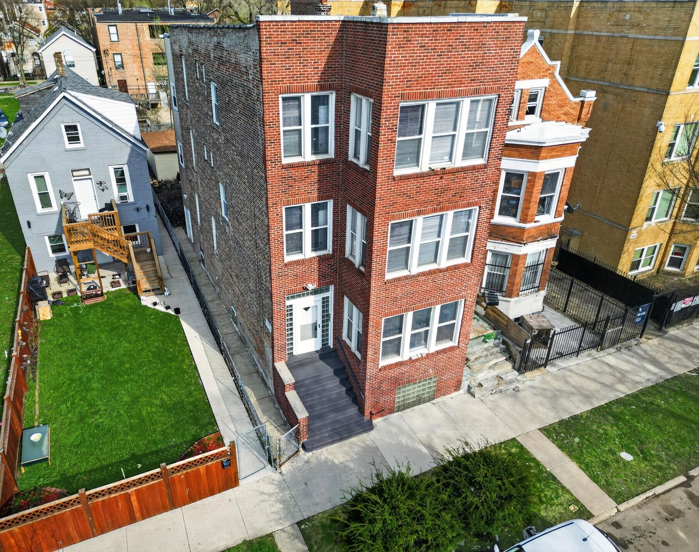 1419 S Kedvale Avenue — Chicago, IL 60623