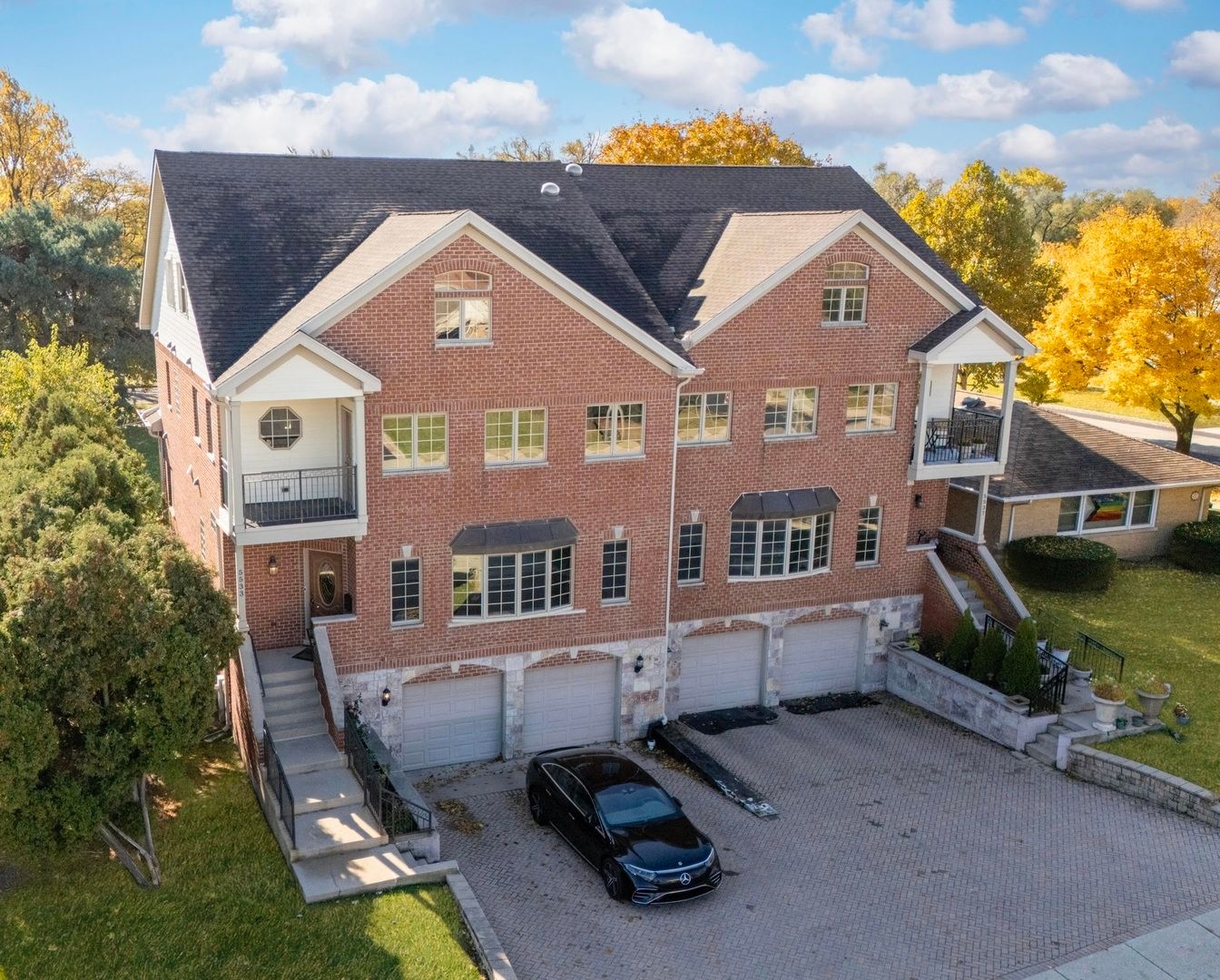 5533 LINCOLN Avenue — Morton Grove, IL 60053