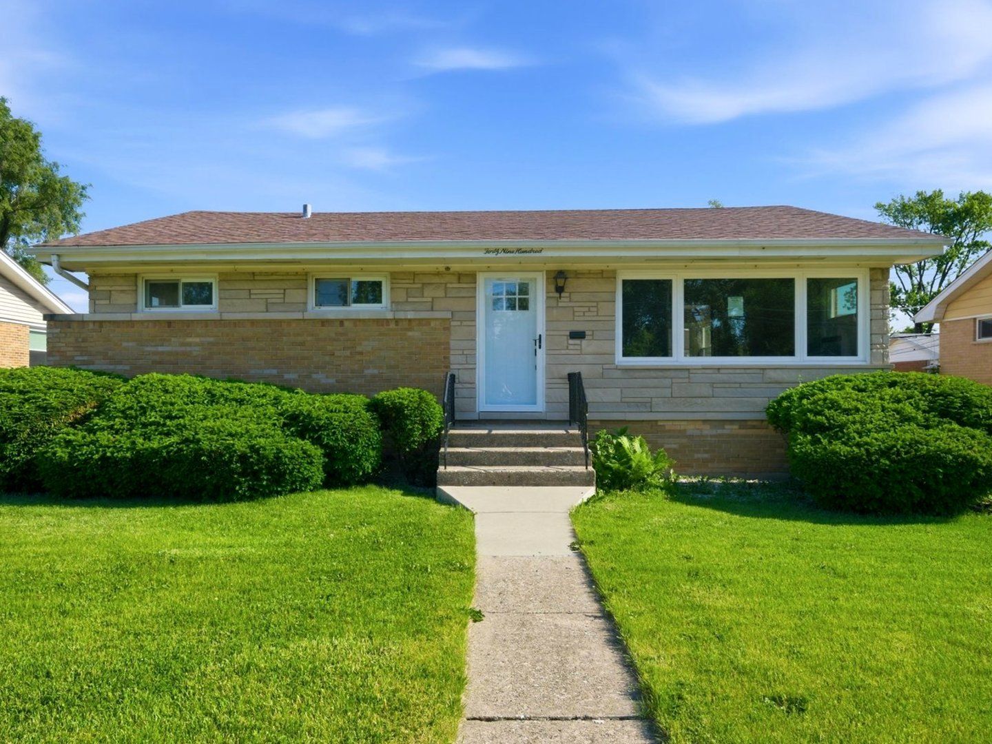 4900 W Hawthorne Avenue — Hillside, IL 60162